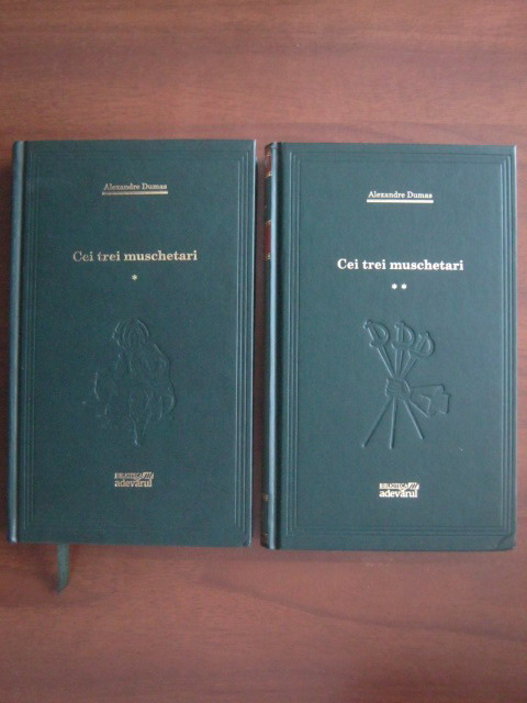 Anticariat: Alexandre Dumas - Cei trei muschetari (2 volume) (Adevarul)