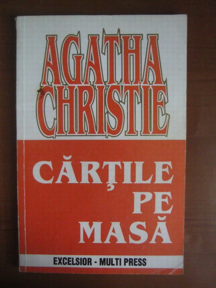 Anticariat: Agatha Christie - Cartile pe masa