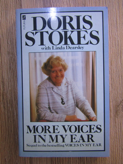 Anticariat: Doris Stokes, Linda Dearsley - More voices in my ear