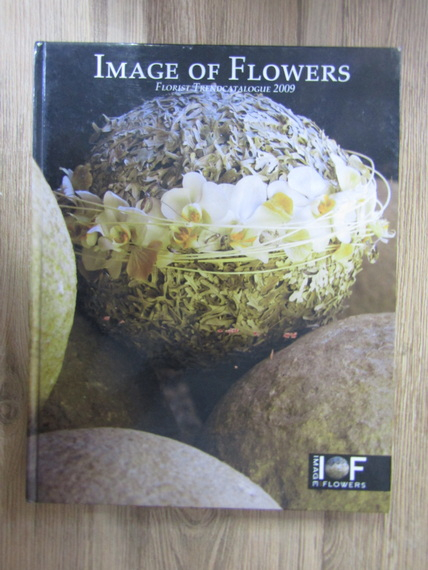 Anticariat: Image of flowers. Florist trendcatalogue 2009
