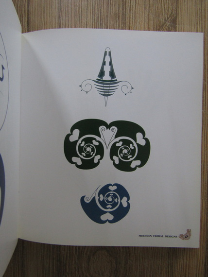 The Tattoo sourcebook. Over 500 images for body decoration