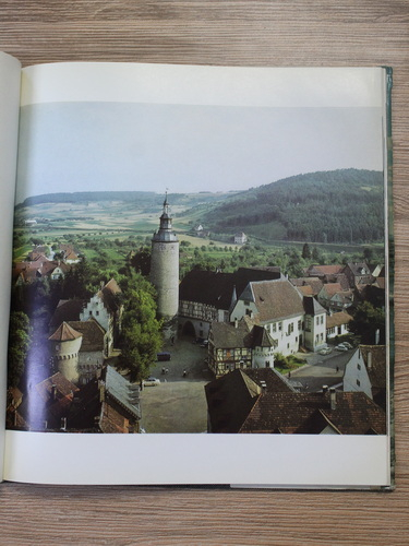 Baden-Wuerttemberg. A panorama in color (album)