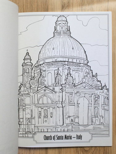 Colour and art. More scenes of wonder (carte de colorat)