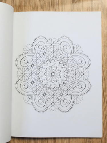 Jenean Morrisonova - 50 vymal'ovanok. Relax dospelych mandaly (carte de colorat)