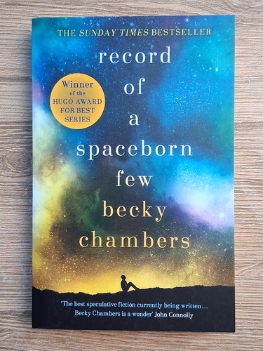 Anticariat: Becky Chambers - Record of a spaceborn few