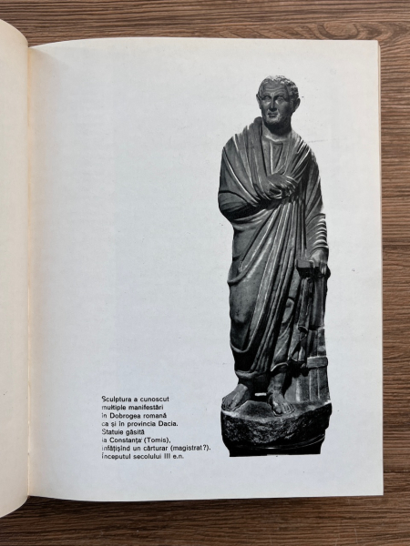 Constantin C. Giurescu, Dinu C. Giurescu - Istoria romanilor din cele mai vechi timpuri pana astazi (editia I, cu autograful ambilor autori)