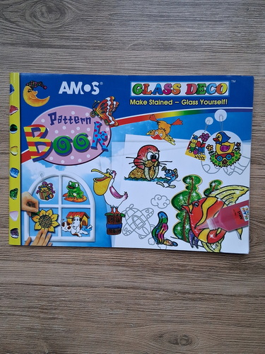 Anticariat: Pattern book. Make stained-glass yourself (carte de colorat)