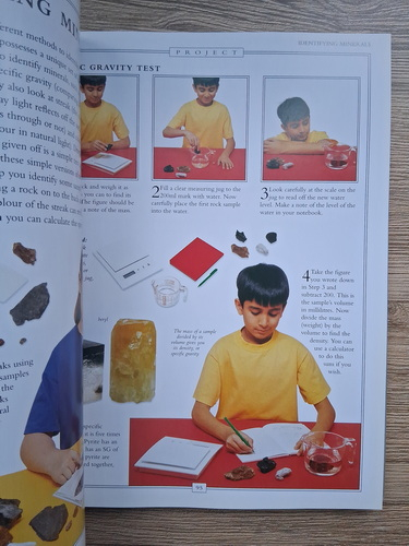 John Farndon - The illustrated science encyclopedia. Amazing planet Earth. The story of our world and the forces that shaped it, with over 1000 stunning natural history images