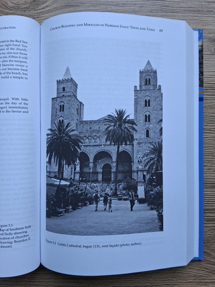 Approaches to byzantine architecture and its decoration. Studies in honor of Slobodan Curcic 