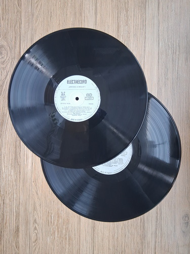 Grupul coral al Seminarului Mitropolit Dosoftei din Suceava - Hristos a inviat! Cantece si colinde ale Pastilor 1, 2 (2 viniluri)
