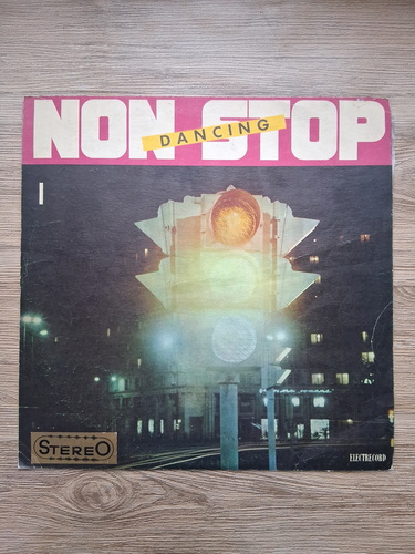 Orchestra Electrecord, Grupul vocal Cantabile, Alexandru Imre - Non stop dancing I