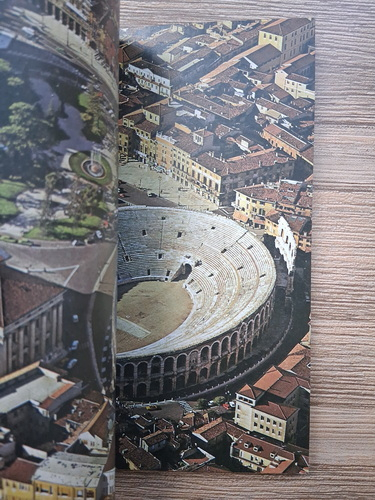 Verona. 137 illustrazioni a colori
