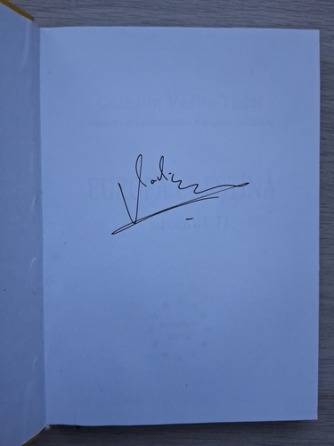 Corneliu Vadim Tudor - Europa crestina (volumul 2, cu autograful autorului )