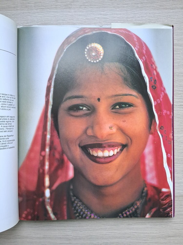 Adrian Mayer - India. Colori e ombre della spiritualita