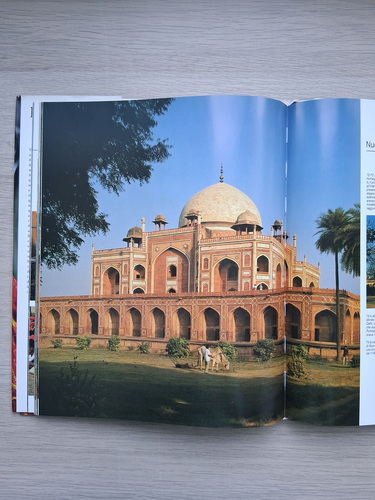 Adrian Mayer - India. Colori e ombre della spiritualita