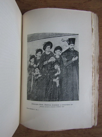 C. Gane - Trecute vieti de doamne si domnite, volumul 1, ilustrat (1933)