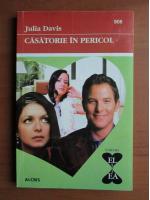 Julia Davis - Casatorie in pericol