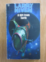 Larry Niven - A Gift From Earth