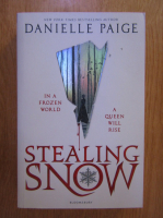 Danielle Paige - Stealing Snow