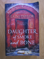 Laini Taylor - Daughter of smoke and bone