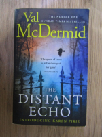 Val McDermid - The distant echo