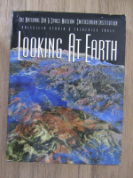 Anticariat: Looking at Earth