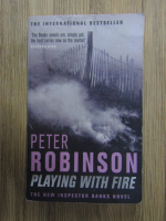 Anticariat: Peter Robinson - Playing with fire