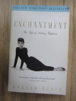 Donald Spoto - Enchantment. The life of Audrey Hepburn