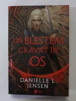 Danielle L. Jensen - Un blestem gravat in os