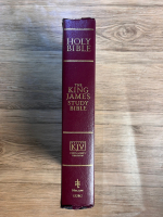Anticariat: Holy Bible. The King James Study Bible