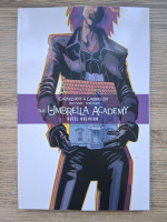 Gerard Way, Gabriel Ba - The Umbrella Academy, volumul 3. Hotel Oblivion